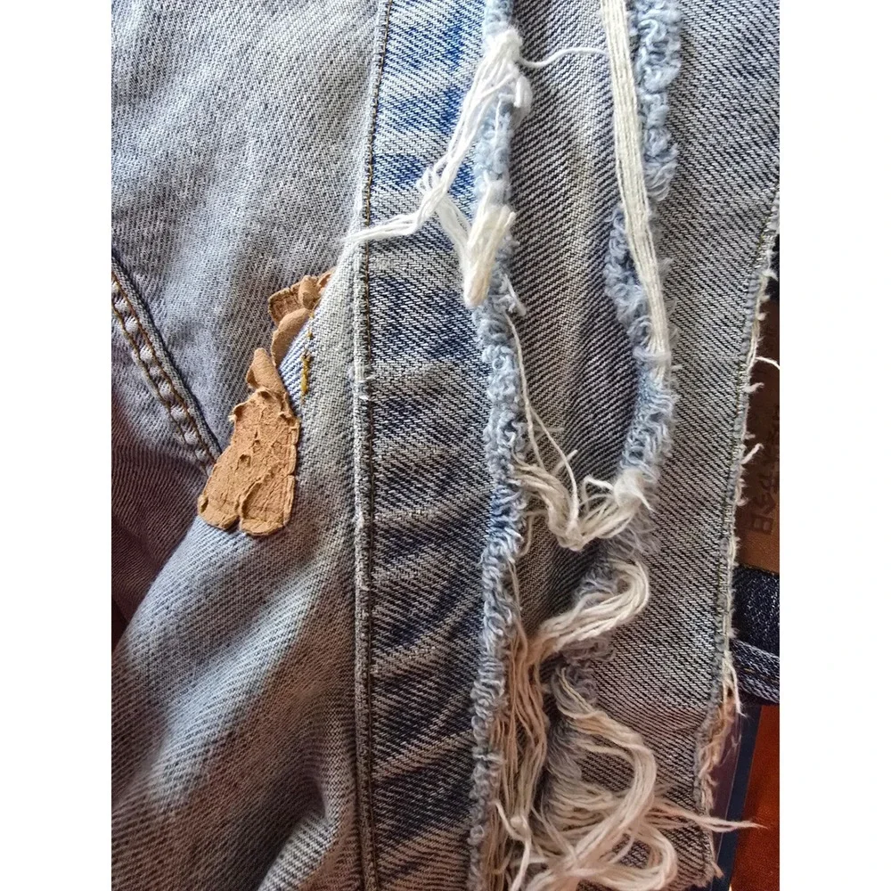 Vintage Levis Denim Trucker Jacket Light Wash Distressed Mens Large 70506-0214 - Picture 6 of 7